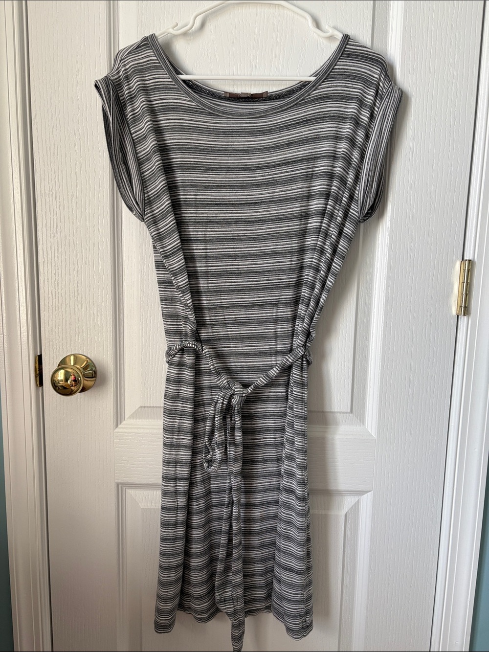 Loft Casual Gray Striped Tie-Waist Women's Dress - Small